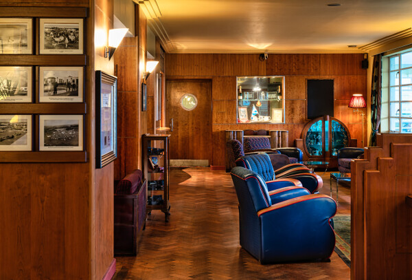 Aviator Lounge 001