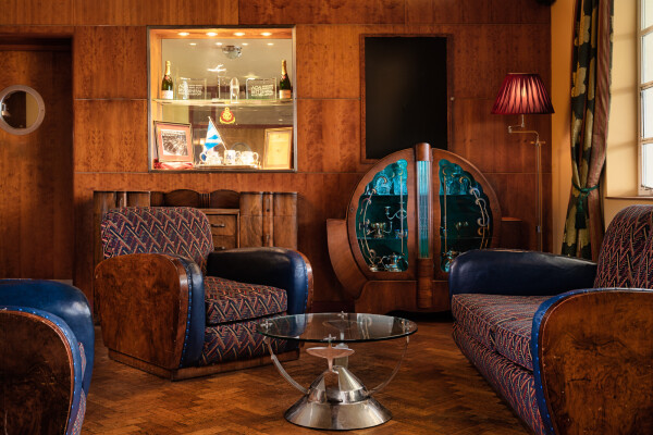 Aviator Lounge 002